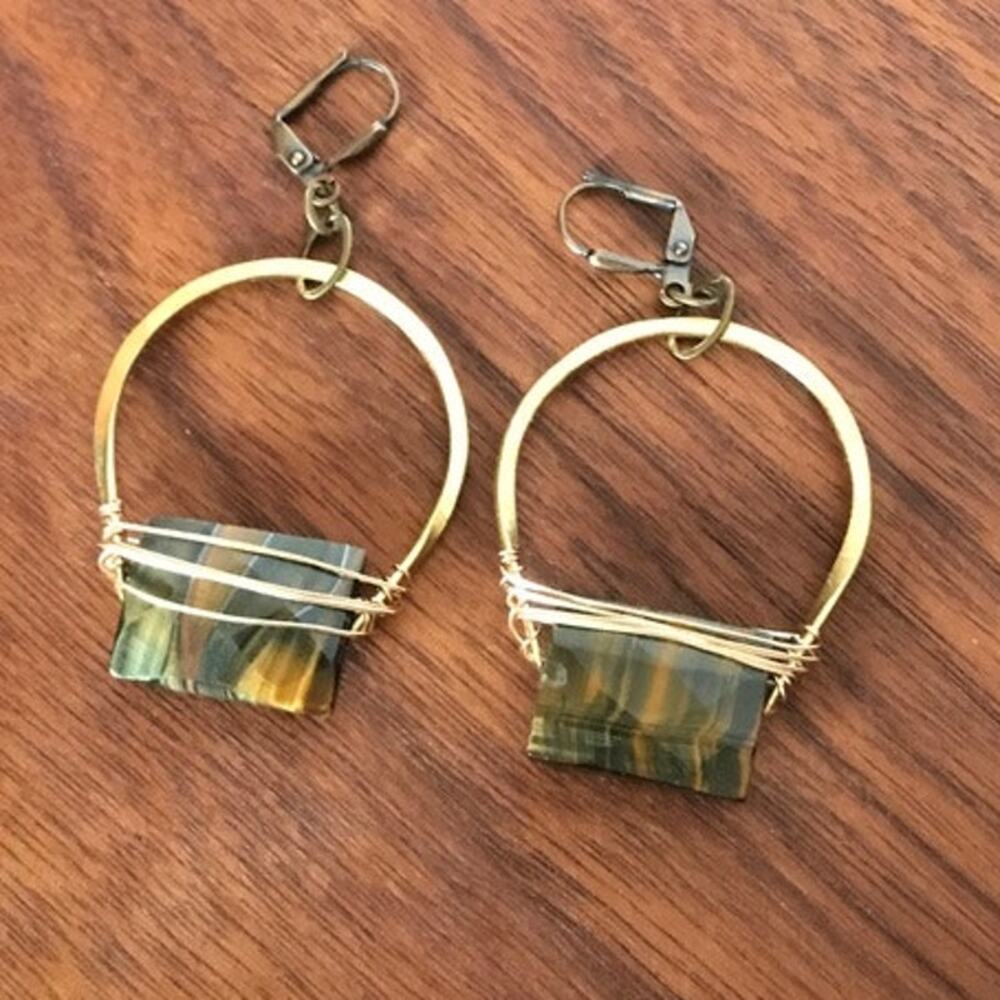 Artisan semiprecious tiger's eye wire wrap gold tone earrings - Picture 8 of 9